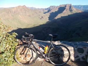 Gran Canaria - udsigt på træningstur - landevejen GC-60 mod Fataga